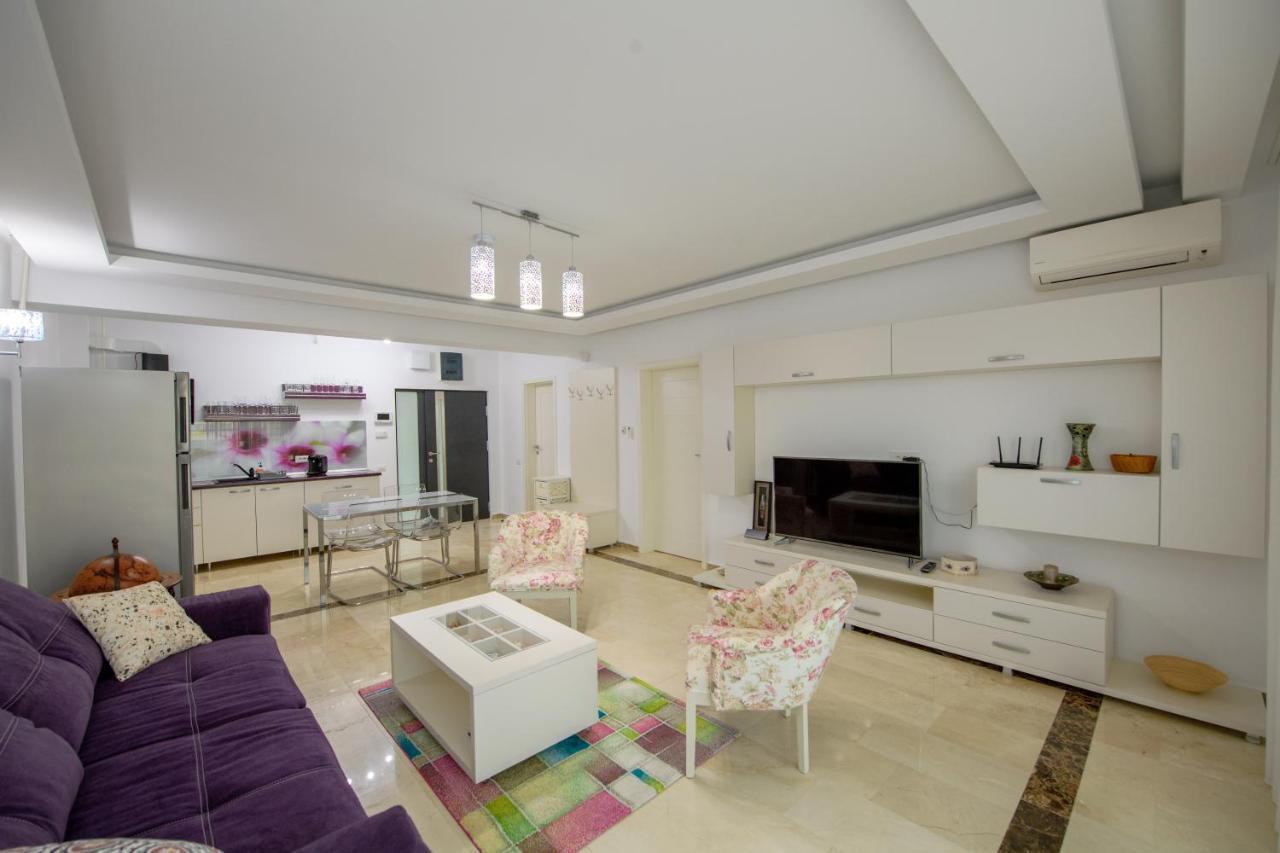 Marble Luxury Apartments ママイア エクステリア 写真